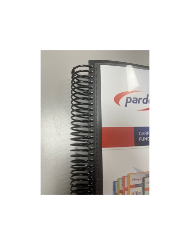 Carpeta pardo escaparate con espiral 80 fundas folio personalizable color negro