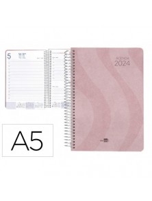 Agenda espiral liderpapel syros 15x21 cm 2024 dia pagina simple espiral color rosa papel 60 gr.